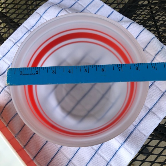 Anchor Hocking Red Stripe Frosted 2.5 Qt Mixing Bowl Vintage - Picture 2 of 6